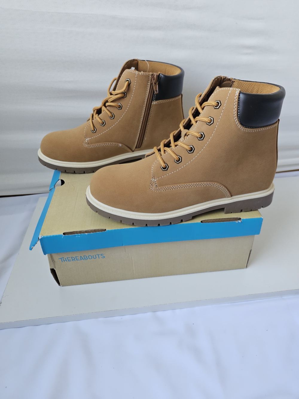 Thereabouts "Luke" Tan Lace-Up Combat Boots with Side Zip - Size 5M (NIB)